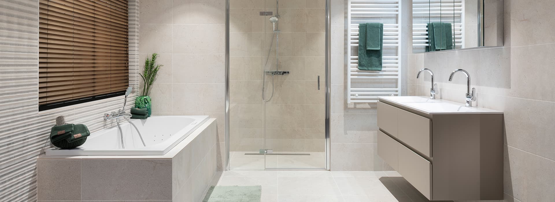 Kooi-5-(1).jpg Badkamer met tweepersoonsbad