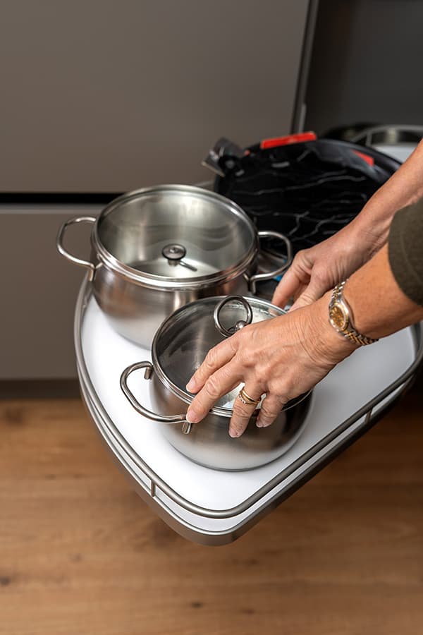 Carrouselkast in de keuken