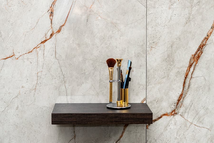 Grote badkamertegels