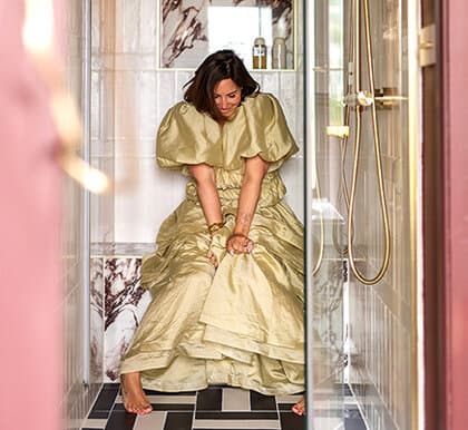 Binnenkijken bij Sofie: ‘Niets aan deze badkamer is normaal’