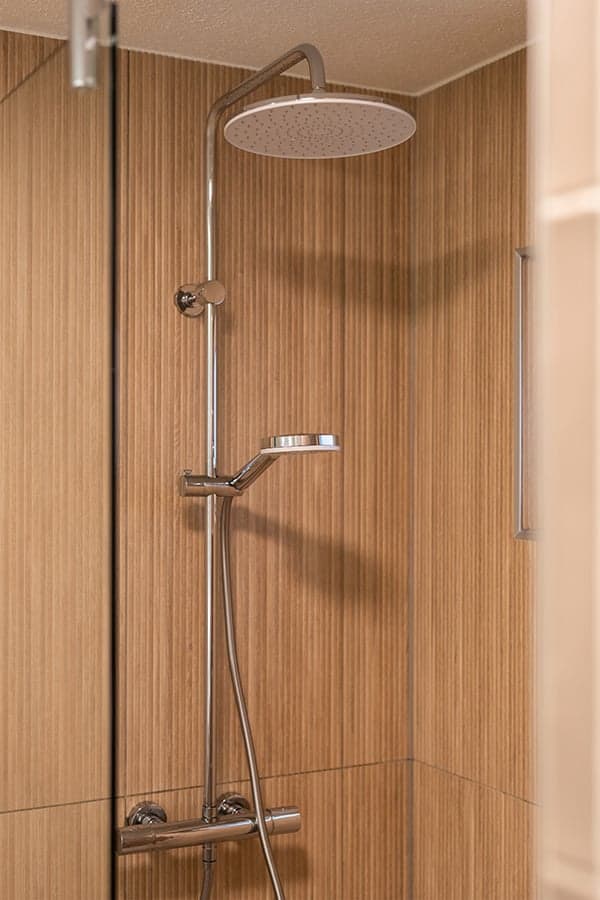 Structuren in de badkamer