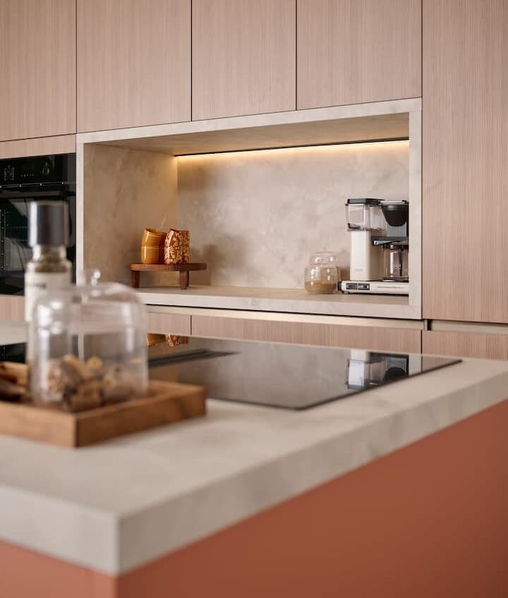 Verschillende stijlen en keuzes in achterwanden Het kiezen van een achterwand kan best lastig zijn. Gelukkig zijn er diverse stijlen en keuzes mogelijk. Brugman zet ze voor je op een rijtje.