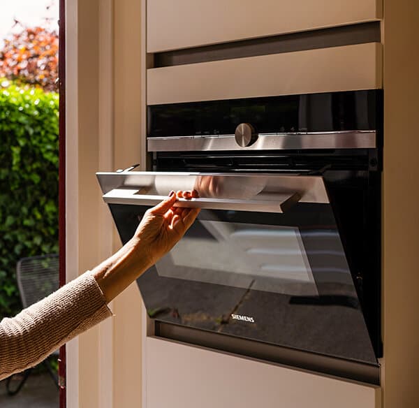 Nieuwe energiezuinige keukenapparatuur