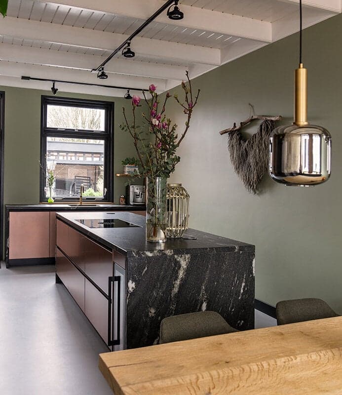 Keuken met kookeiland