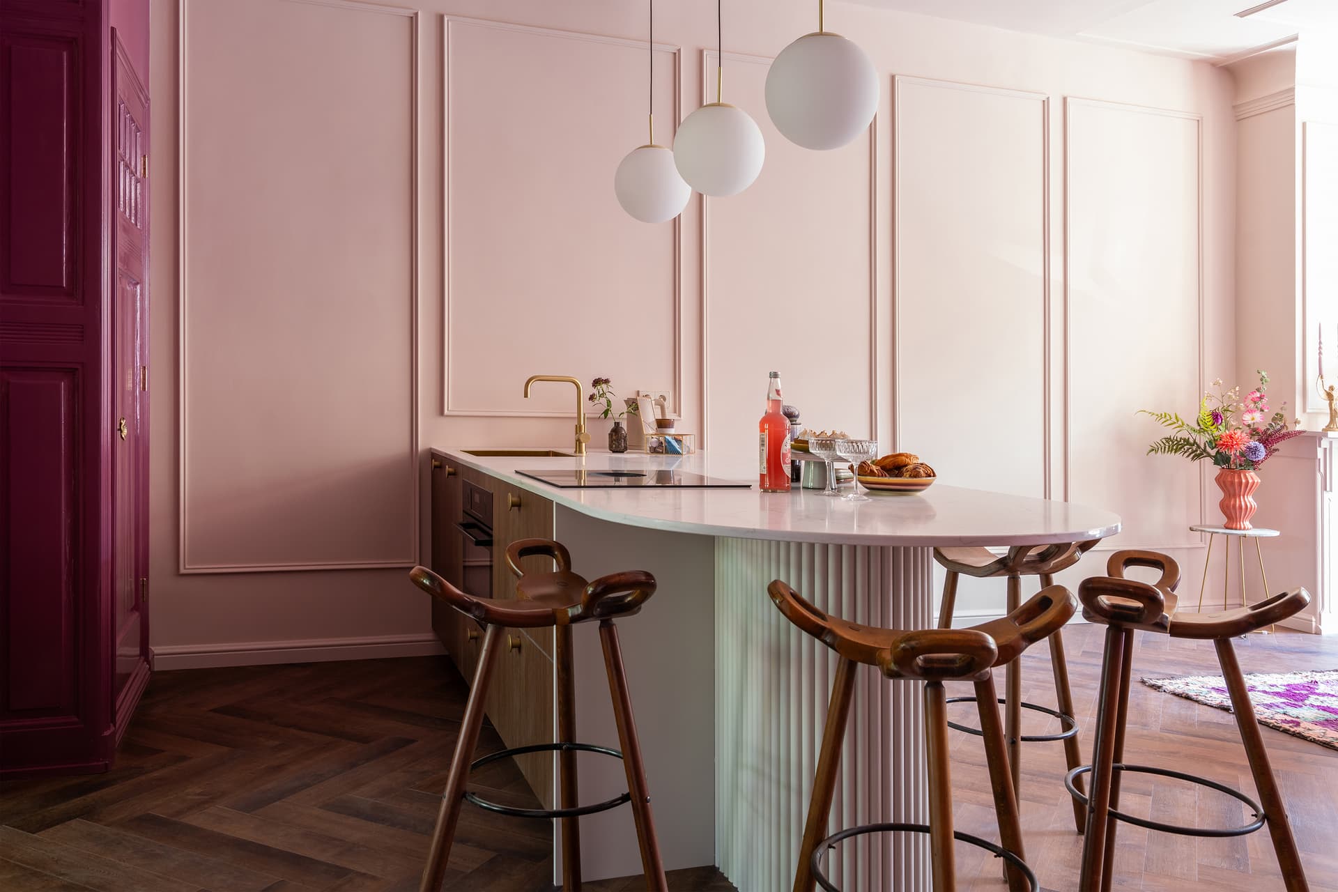 Ronde-bar-onder-kookeiland.jpg The Home Style Club x Brugman