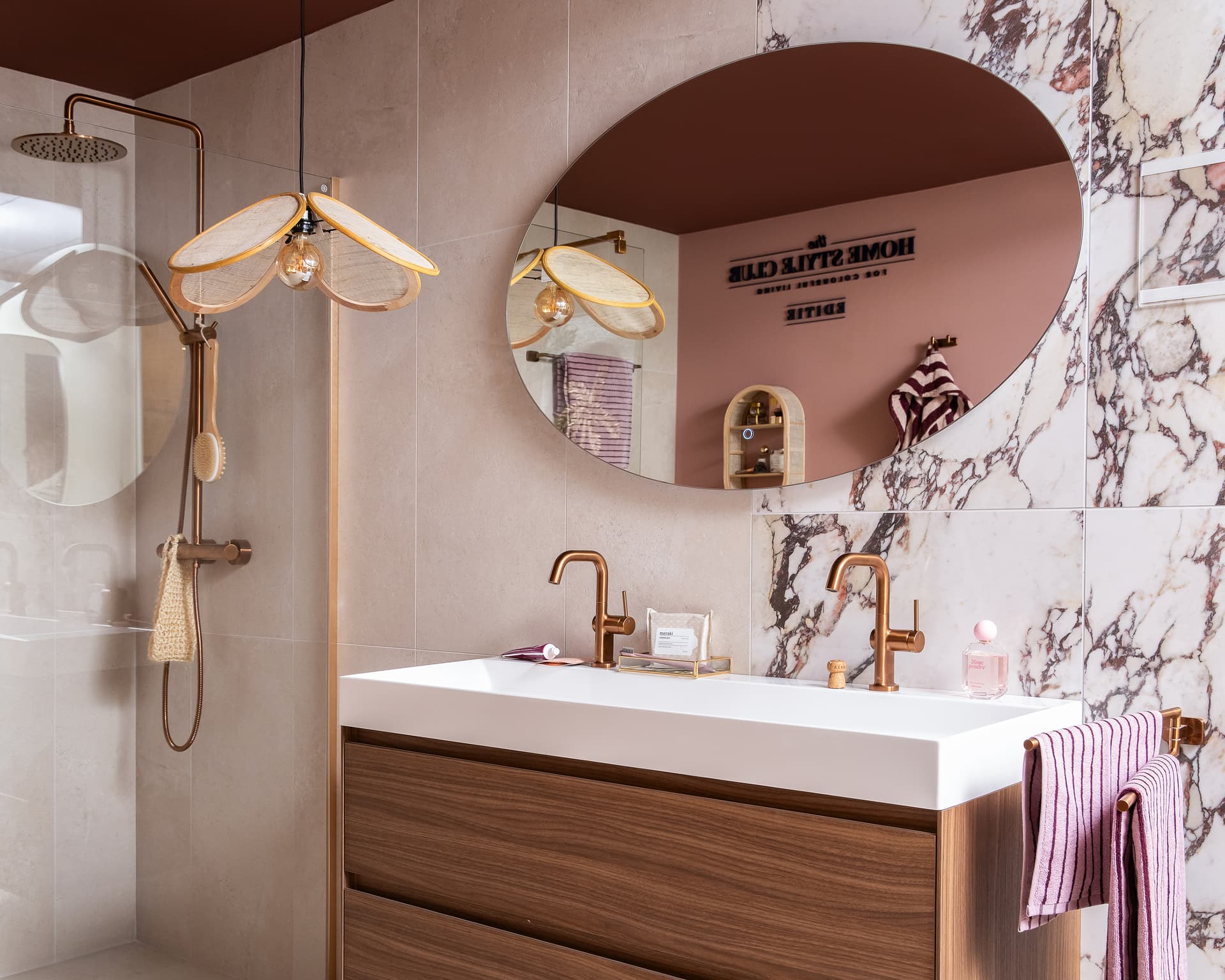 The-Home-Style-Club-x-Brugman---Merlot-Marble---Badkamer-Collectie-(10).jpg Brugman x The Home Style Club