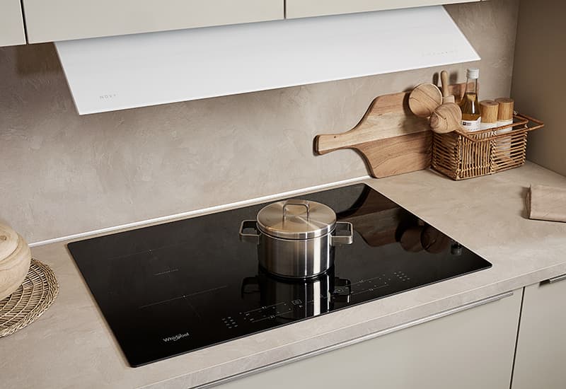 Kookplaat-keuken.jpg Kookplaat met kookveldafzuiging