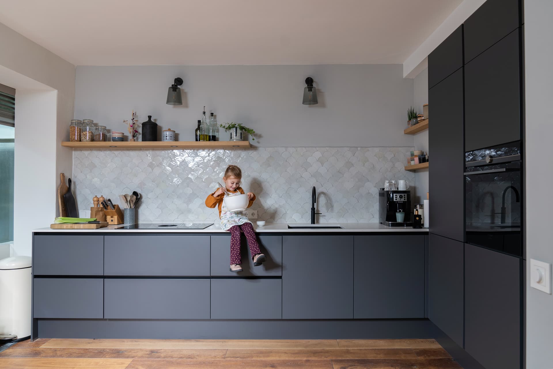 kind-in-brugman-keuken.jpg Kind in Brugman keuken