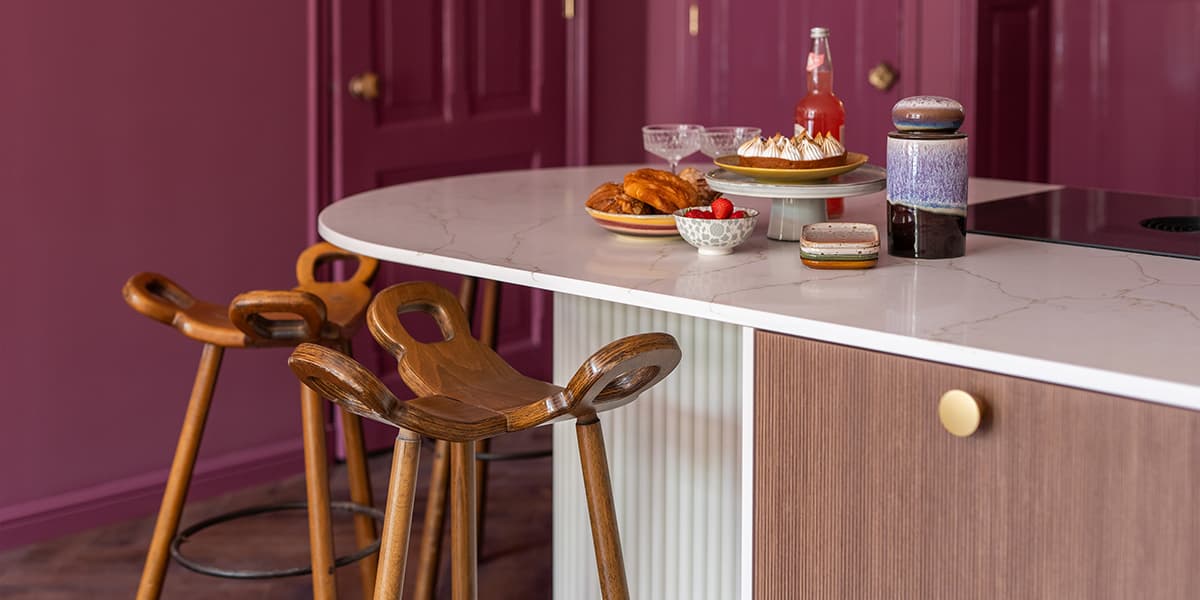 Warme-sfeer-in-keuken-met-houtaccenten.jpg Houtaccenten in de keuken