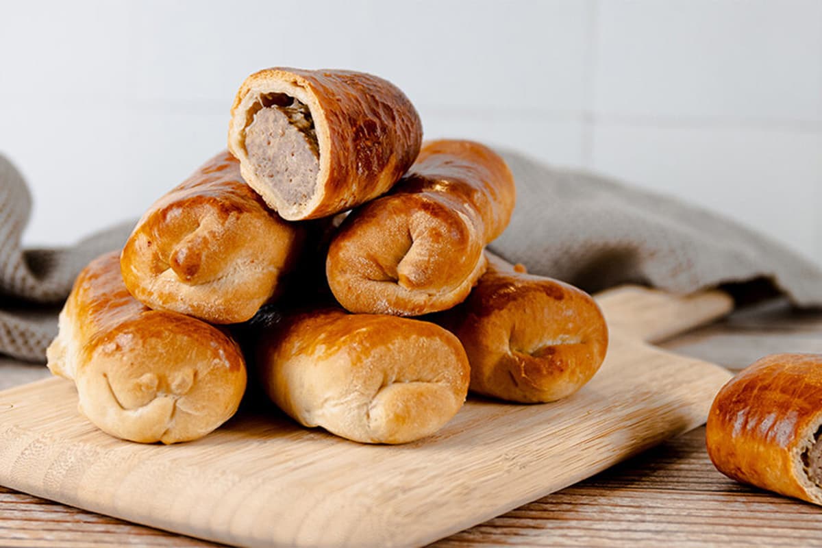 header-worstenbrood-brugman.jpg Heerlijke worstenbroodjes