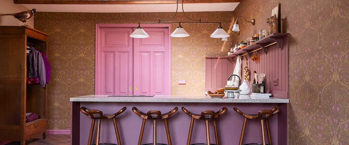Roze-gekleurde-keuken.jpg Gekleurde keuken